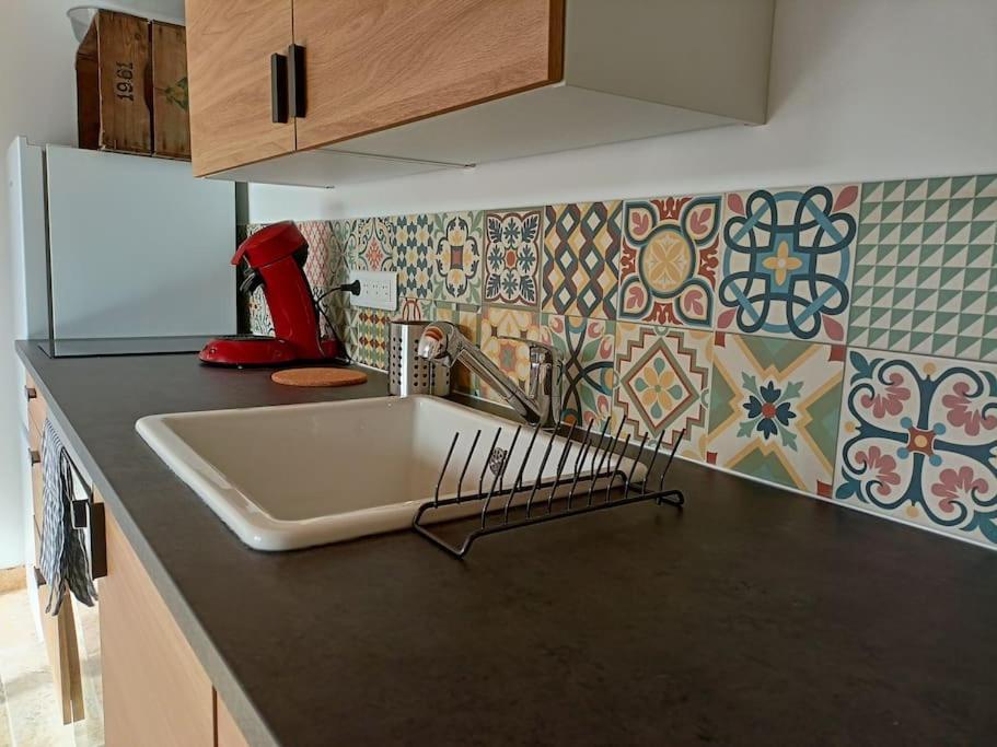 Gite De Charme Avec Jacuzzi Face Au Mont Ventoux Crestet Extérieur photo